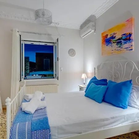 Сasa de vacaciones Poseidonia Syros Cozy House
