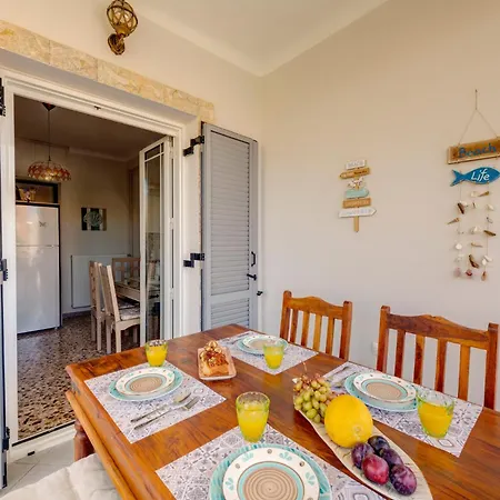 Feriehus Poseidonia Syros Cozy House