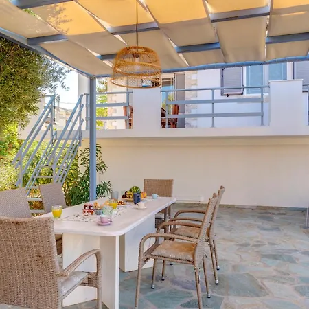 Poseidonia Syros Cozy House *